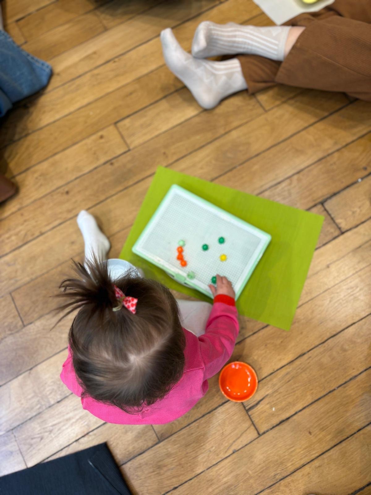 Bacs sensoriels & motricité fine (14 mois - 4 ans) – Image 4