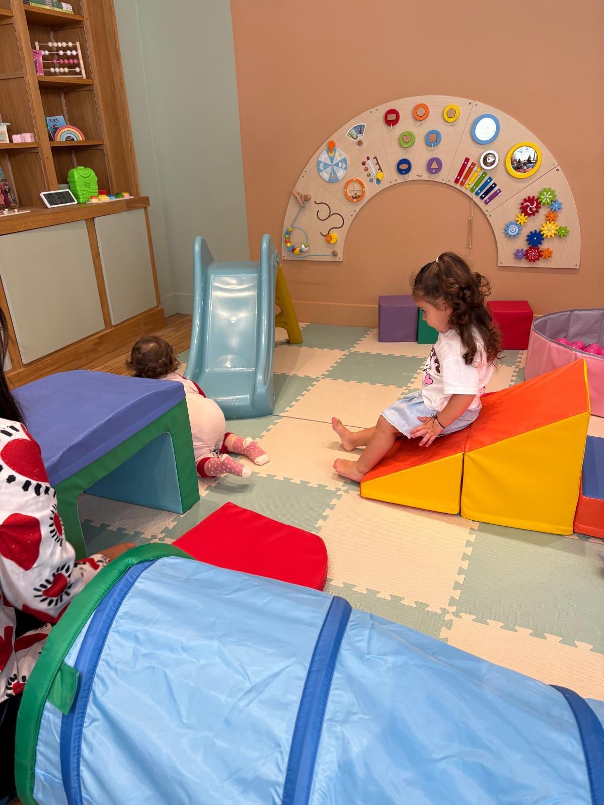 Bébé gym / parcours moteur avec notre psychomotricienne (8 mois -3 ans) – Image 3